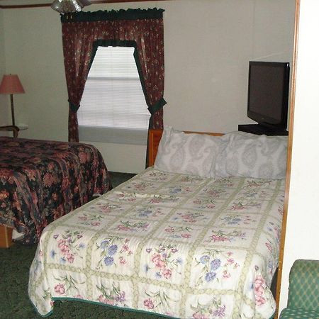 Comfort Green Motel Thayer Екстериор снимка
