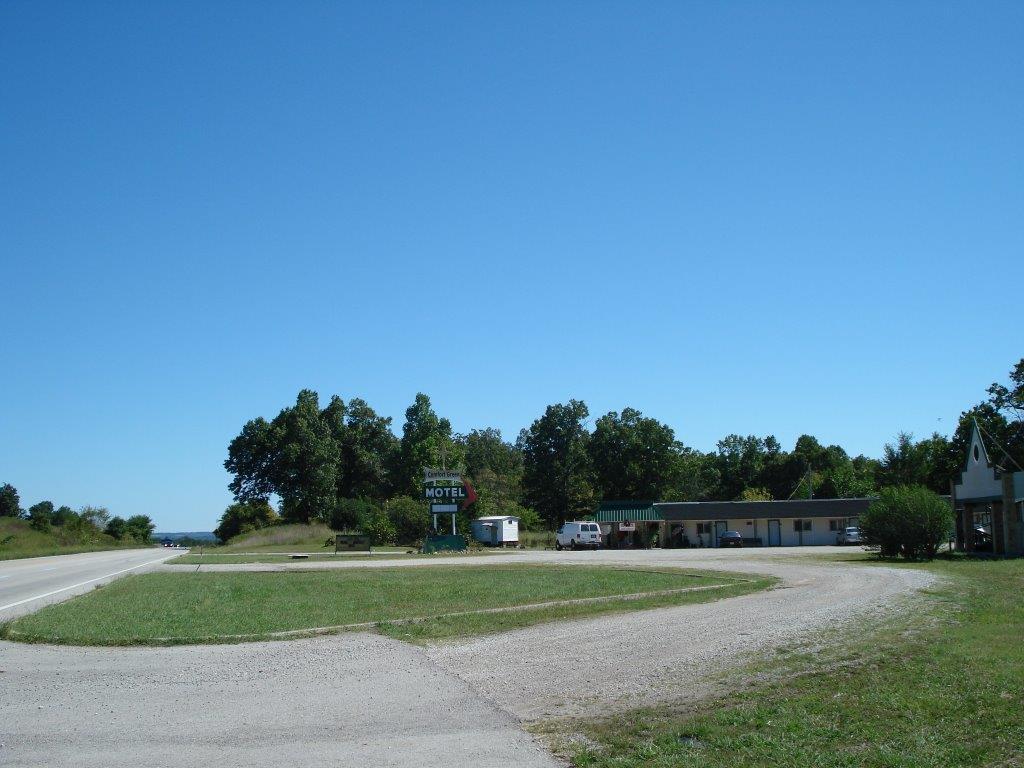 Comfort Green Motel Thayer Екстериор снимка